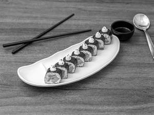 Jain Sweet Paprika Cream Cheese Sushi (8 Pcs)