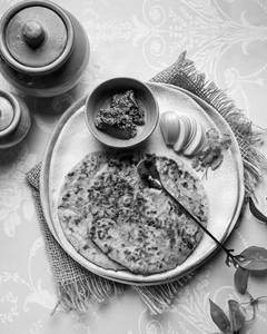 Onion Paratha [1 Pcs] With Pickle