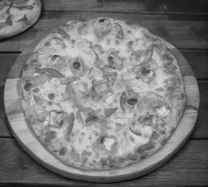 2 Tandoori Paneer Pizza