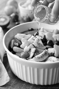 Fruit salat with honey