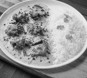 Pyaz Pakora Kadhi With Rice