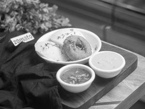 1Pc Idli + 1Pc Sambhar Vada