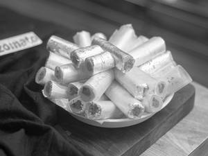 Kaju Pista Roll