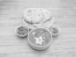 Matar Paneer + 3 Roti + Salad 