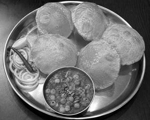 Chole Poori