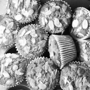 Muffin Box 6pc (fruit & Nut)