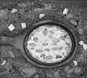 Mushroom & Golden Corn Pizza