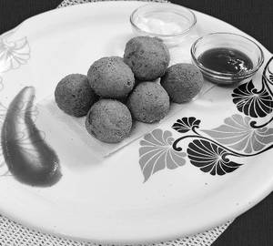 Chicken Cheese Balls [8 Pieces]