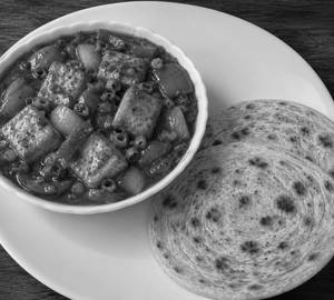 Paneer Chilli With Paratha ( 2 piece )