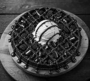 Oreo or kitkat waffle with ice cream