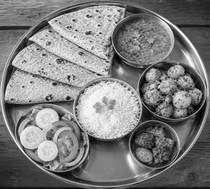 Indian thali sada thali