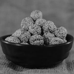 Vellai Ellu Mittai [200 Grams]