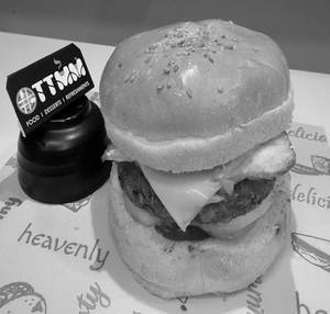 Tandoori Paneer Burger