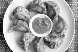 Mushroom momos