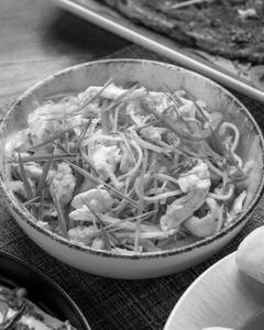 Hakka Noodles Chicken