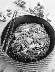 Egg Chicken Chowmein