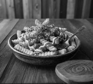 Crazy fries with sauce