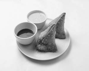 Mushroom Samosa ( 2 Pcs )