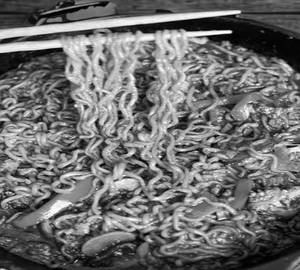 Chilly Gundu Mountain  Noodles  Veg [Signature Dish!!]