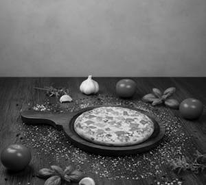 Cheese & Tomato Pizza