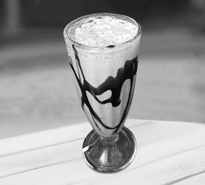 Nutella Milk Shake ( 350 Ml )