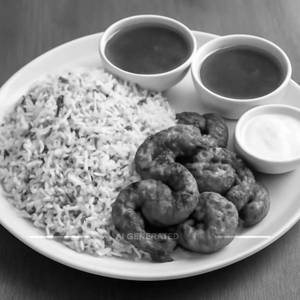 White Rice With Prawns Fry