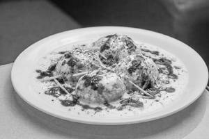 Special Dahi Bhalle