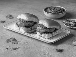 Bambaiya Vada Pav (2 Pcs)