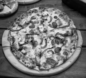 Peppy Paneer Pizza