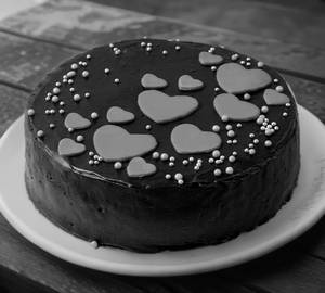 Eggless Gooey Round Chocolate Love Cake [500 grams]