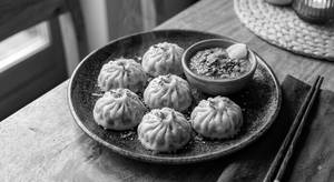 Beef Steamed Momos (6 Pcs) (With Soup)