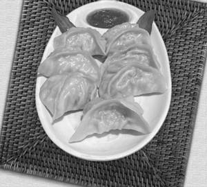 Pork Steam Momo 6 Pieces (With Soup)