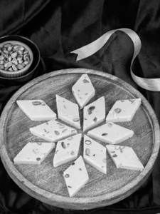 Pista Burfi