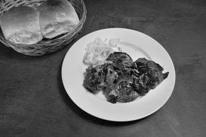 Chicken Rawa Fry With Pav