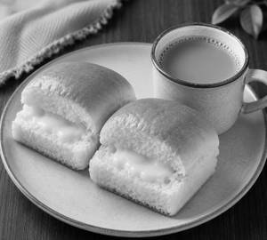 Butter Filled Pav 2 Pcs With Tea