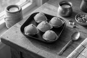R Laddu