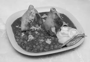 Samosa With Chole [2 Pcs]