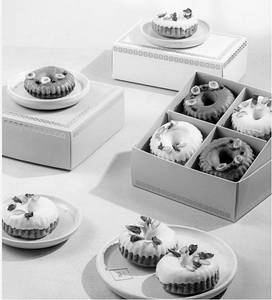 Royal Box Of 4 Whole Wheat & Jaggery Mini Bundts