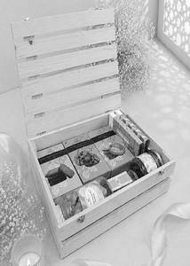 Wooden Trunk Hamper - Deluxe