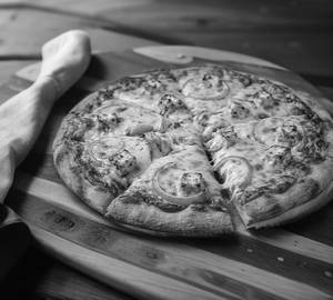 Paneer Onion Pizza