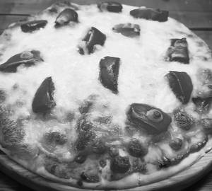 Tomato Cheese Pizza