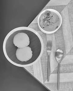 Idly [2 Pieces] With Chicken Korma [300 ml]