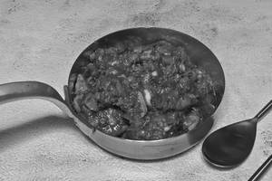 Chicken Cheriyulli Perattu