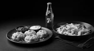 Paneer Momo 4pcs + White Souce Pasta + 7up 250ml
