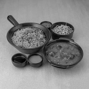 Triple Schezwan Rice With Gravy