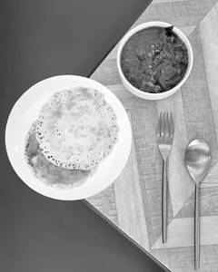 2 Thattu Dosa With Kurumulugu Kozhi Curry [300 ml]