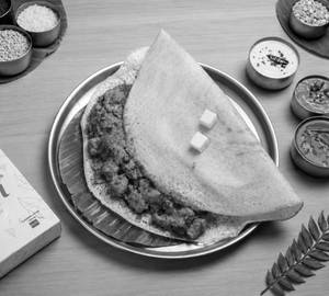 Butter chicken dosa