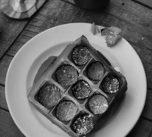 Healthy Ladoo Bites ( 9 pcs )