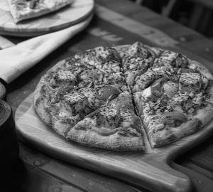 Special Paneer Chilli Pizza