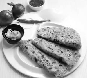 Pyaaz paratha